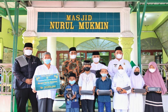 Kadis Kominfo Kota Medan Hadiri Safari Ramadhan di Masjid Nurul Mukmin Medan Selayang