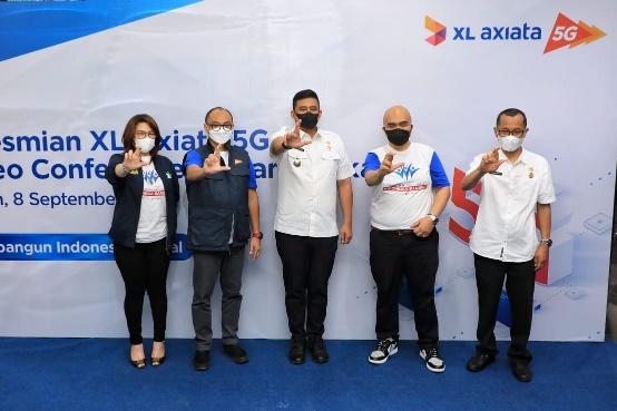 Plt Kadis Kominfo Dampingi Wali Kota Medan Menghadiri Peluncuran Layanan Jaringan 5 G Provider XL