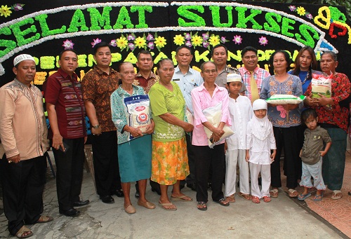 Kadis Kominfo Kota Medan Drs. Darussalam Pohan M.AP Bersama Kadis Kominfo Provsu Menghadiri Serta Meresmikan Kantor Baru Harian Sumut 24 dan Pemberian Santunan Pada Anak Yatim di Kantor Baru Harian Sumut 24 Jl. Sei Berantas