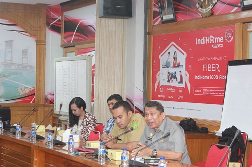 Kepala Dinas Kominfo Kota Medan Drs. Darussalam Pohan M.AP Menghadiri Serta Memberikan Masukan Pada Acara Focus Group Discussion  Program PJJ Pada Program Magister Universitas Telkom Indonesia di RR. Lt.2 PT. Telkom Indonesia Divre I Sumatera Jl. HM Yamin No. 2